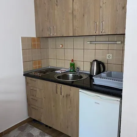 玛丽亚公寓酒店 亚霍里纳